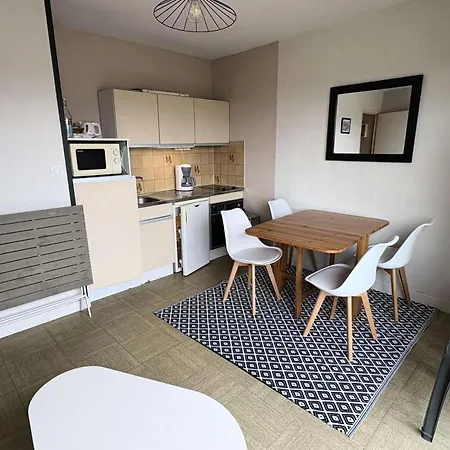 Le Renaissance - - Place Du Marche Mae-6571 Апартаменты *